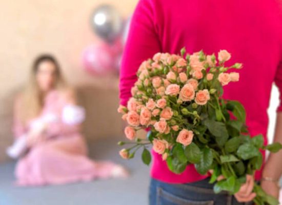 flores-para-nacimientos-que-ramo-regalar-tras-la-llegada-del-bebe